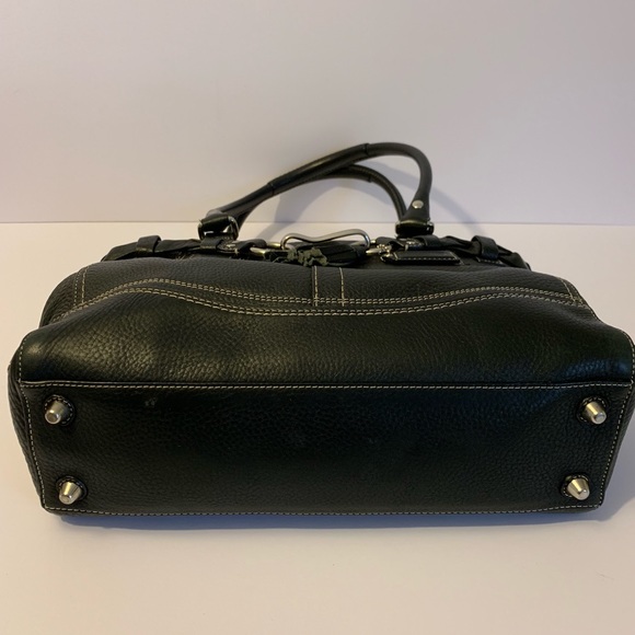 Coach - Picture 4 of 7